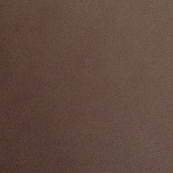 Meet your Posher, Madison - Picture 1 of 1